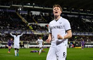 麦克托米奈本赛季在意甲已送出4次助攻，等于此前八个赛季的总和